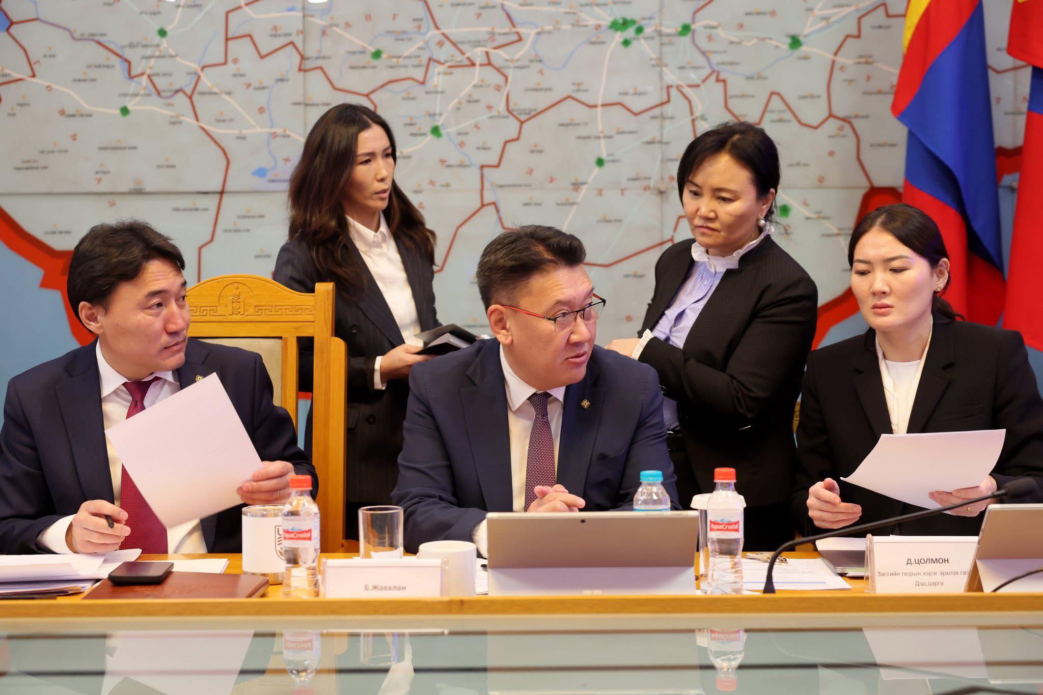 ОЮУ ТОЛГОЙН ХЭЛЭЛЦЭЭ ЭНЭ САРД ҮРГЭЛЖИЛНЭ