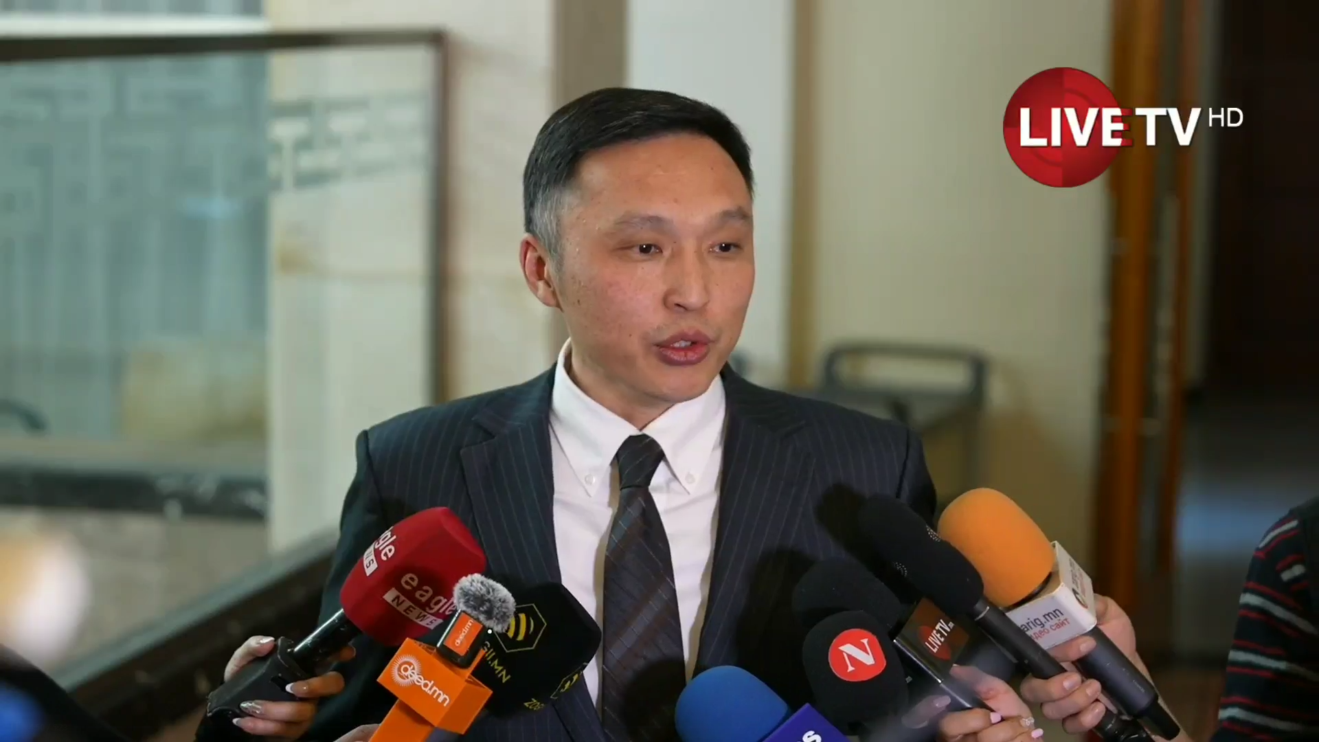 🔴Б.Цогтнаран: Энэ онд 9000 аж ахуй нэгжийн дансыг хаасан. Татвар бүрдүүлэлт нүүрсний үнээс шалтгаалж буурсан