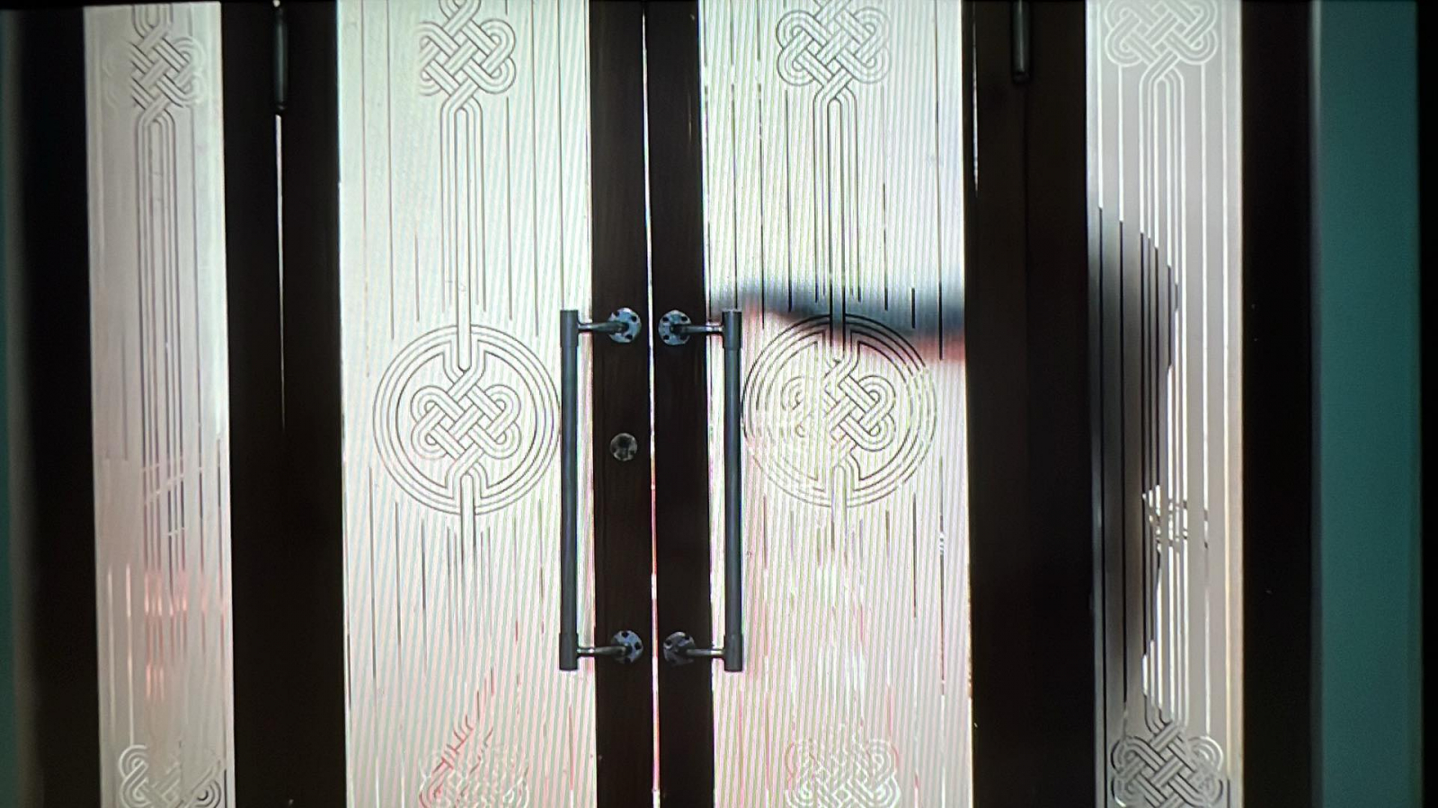 Бүтээмжийн болон хяналтын менежерүүд, сайд нарын зөвлөхүүдийг цомхотгож, салбартаа шинэчлэл хариуцаж ажиллах дэд сайд нарыг томилно