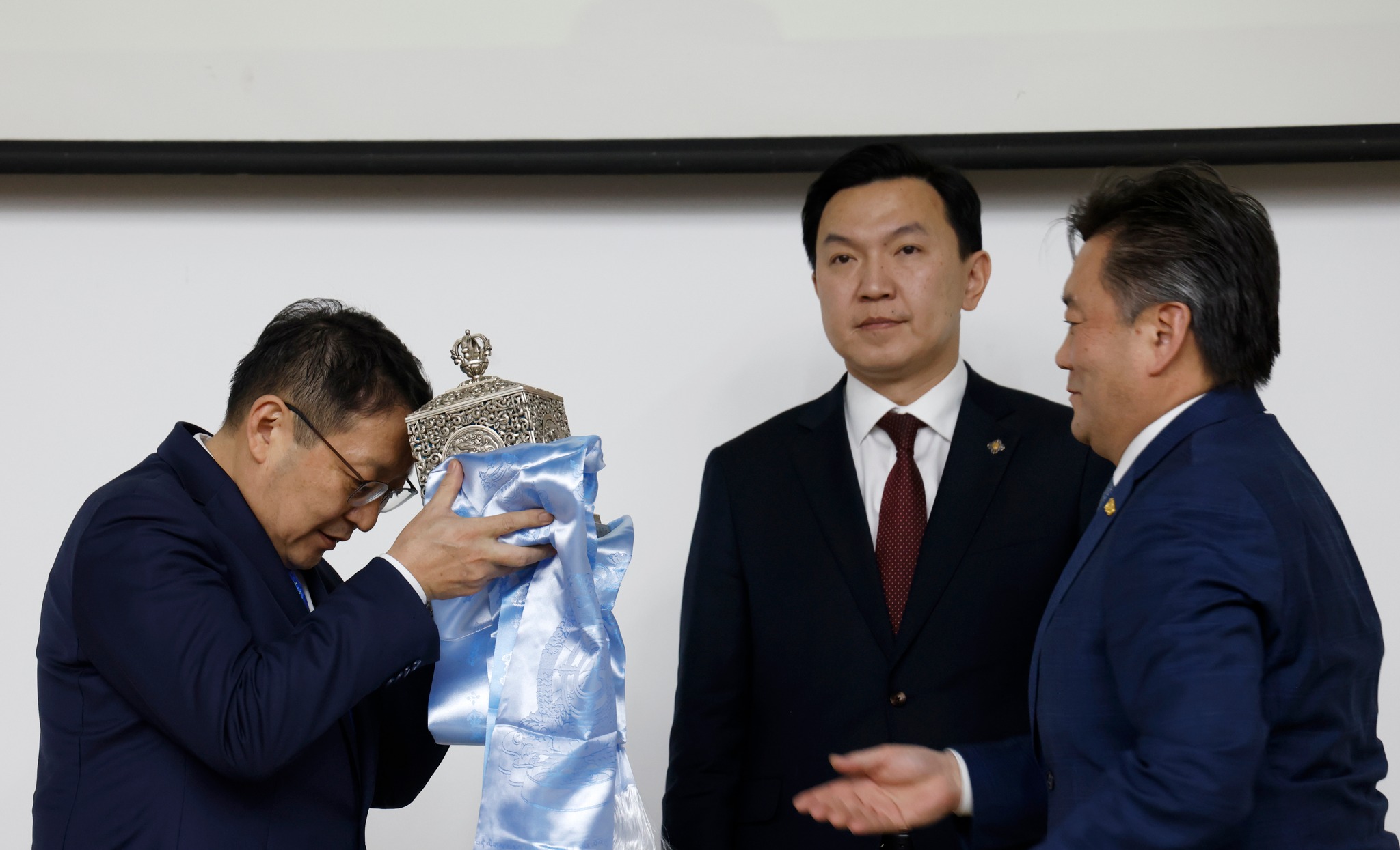 Монголбанкны ерөнхийлөгч С.Наранцогт ажлаа хүлээн авлаа