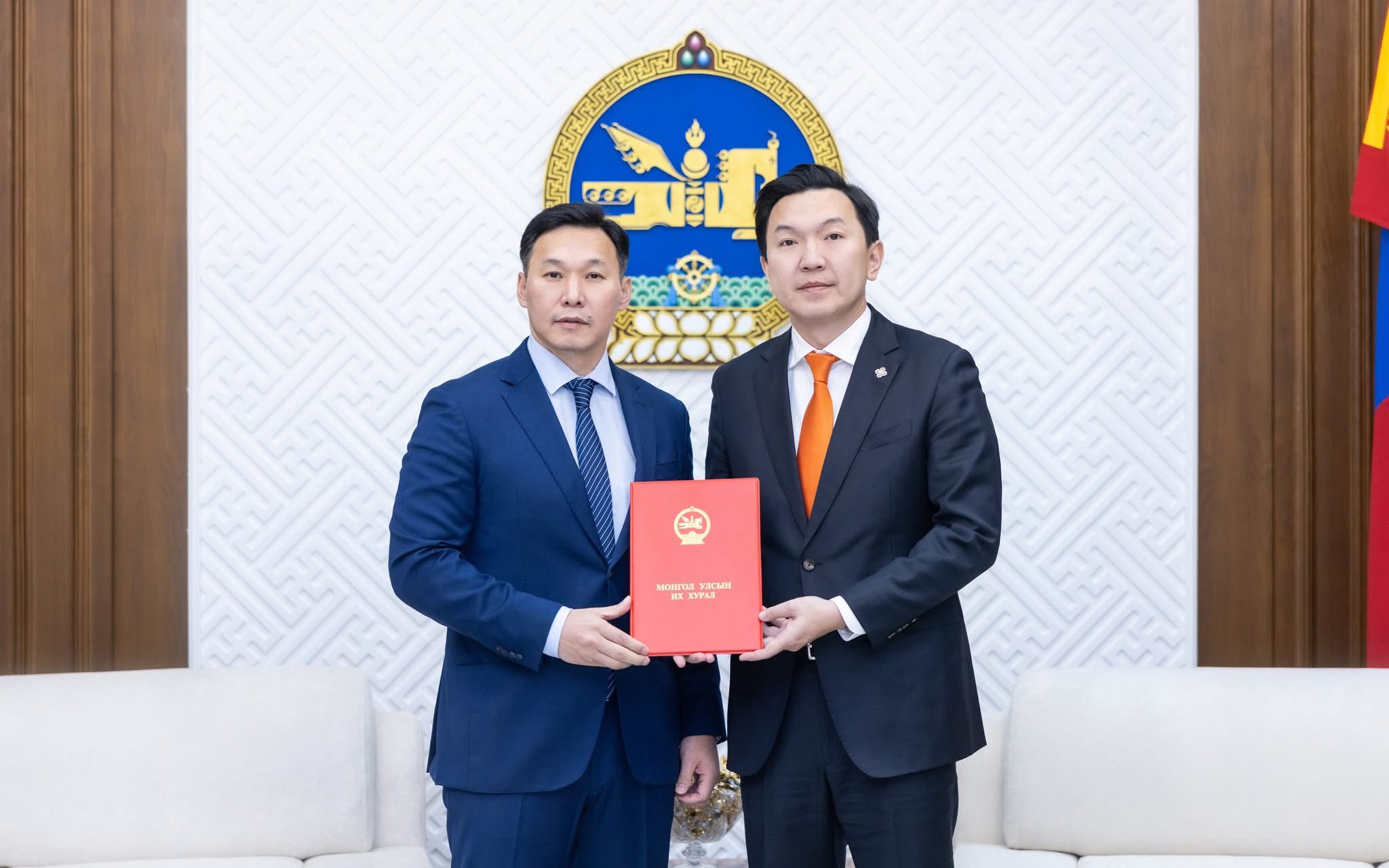 Сургуулийн орчны эрүүл мэнд, аюулгүй байдлын тухай хуулийн төслийг УИХ-д өргөн барьжээ