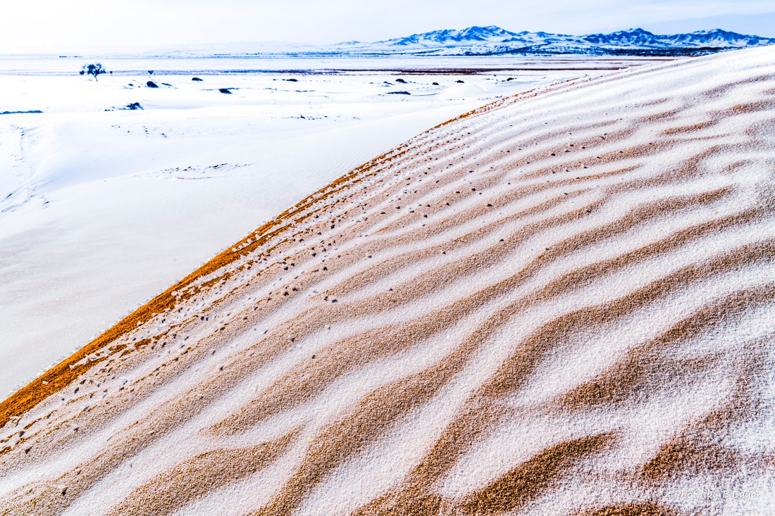 Алтайн салбар уулсаар салхи шуургатай
