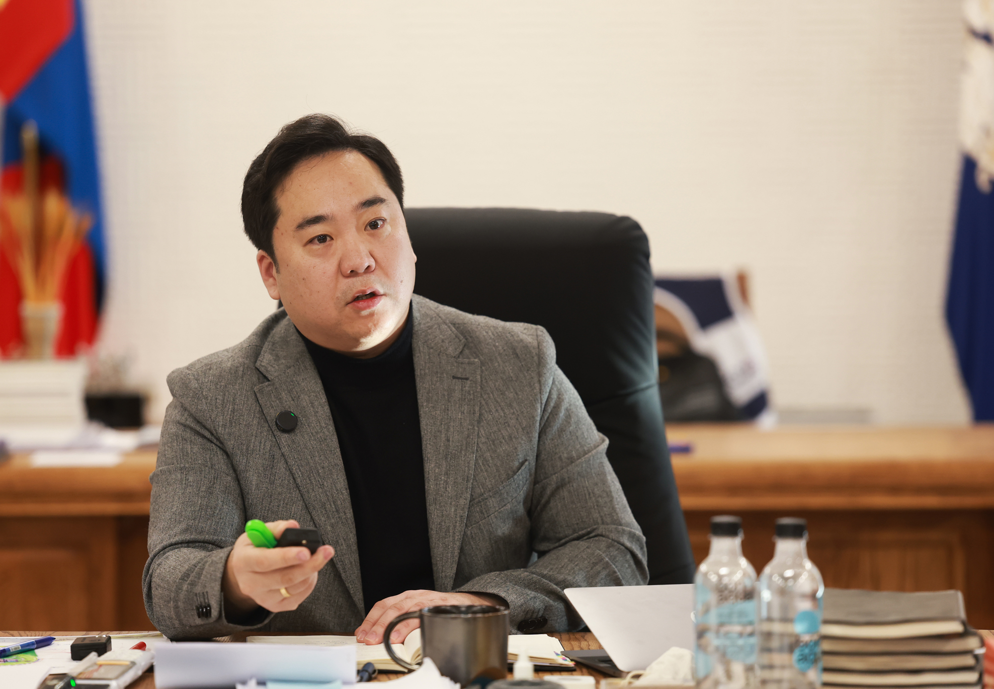 А.Баяр: ШУТИС-ийн багш нарын бүтээсэн бүх төрлийн "Автомат хаалга онгойлгогч чип"-ийг дэмжиж 9 дүүрэгт суурилуулна