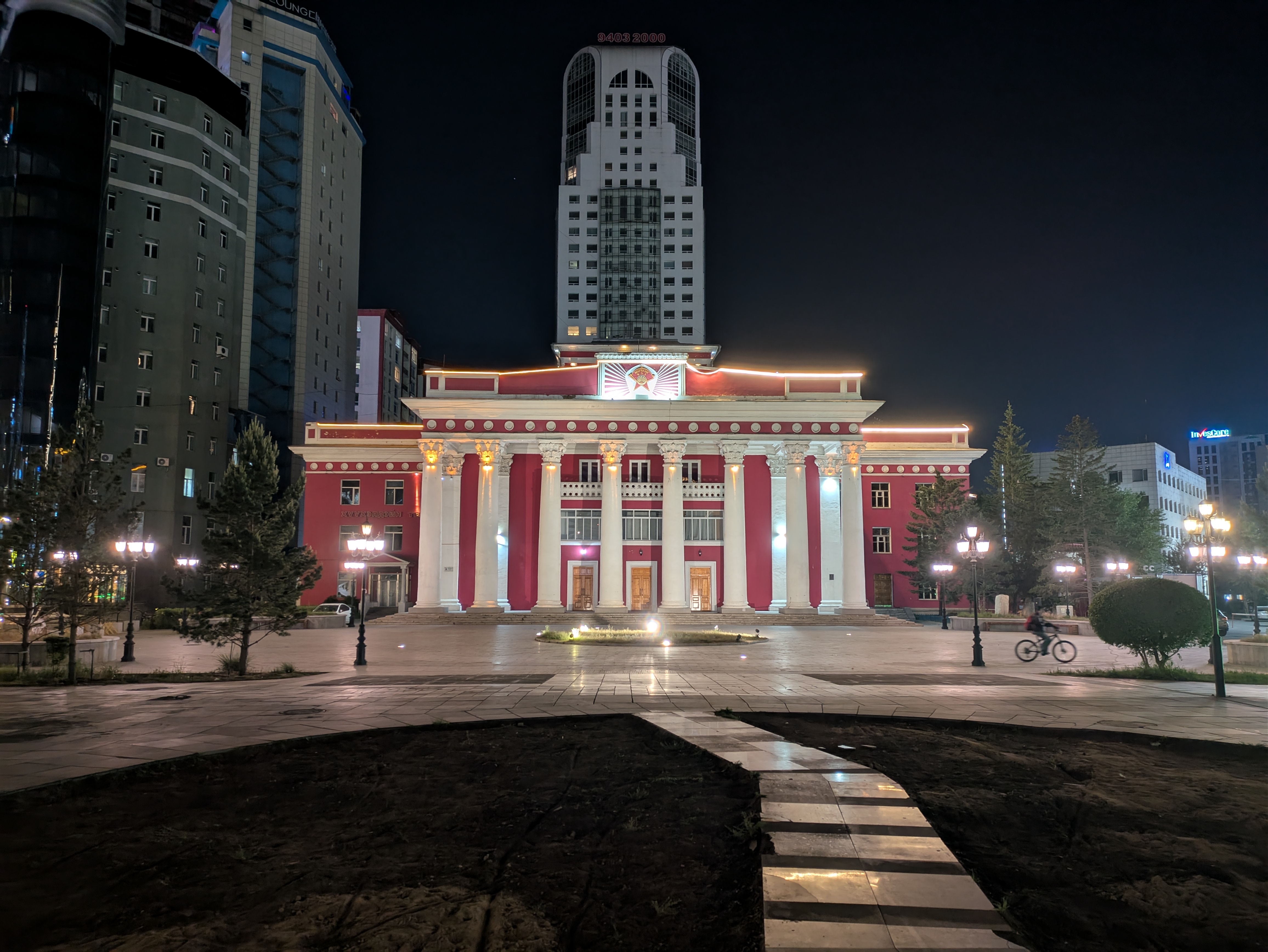 УДЭТ Хоц Намсраевын нэрэмжит театртай хамтарна