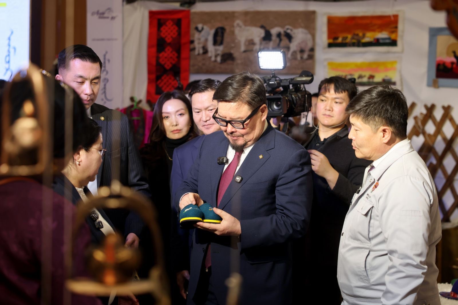 Г.Занданшатар: Эх оронч худалдан авалт бүрийн ард монгол айл өрхийг дэмжиж, ажлын байр хадгалж, улсынхаа эдийн засгийг урагшлуулж байдаг