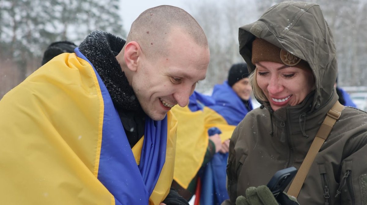 АНУ-ын зуучлалаар Орос, Украин улсууд 300 гаруй олзны цэрэг солилцов