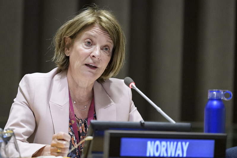 Жеффри Эпштейнтай холбогдсон Норвегийн Элчин сайд Мона Юул албан тушаалаасаа огцорчээ