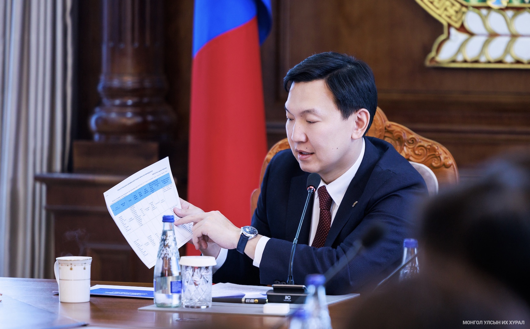 Ахмадуудын тэтгэвэр, нийгмийн халамжийг нэмэгдүүлэх талаарх иргэдийн саналыг уламжиллаа