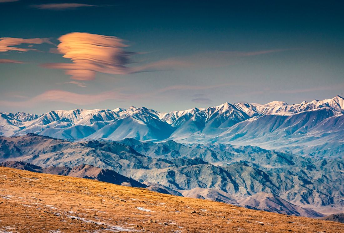 Маргааш нутгийн хойд хэсгээр цас орж, цасан шуурга шуурна