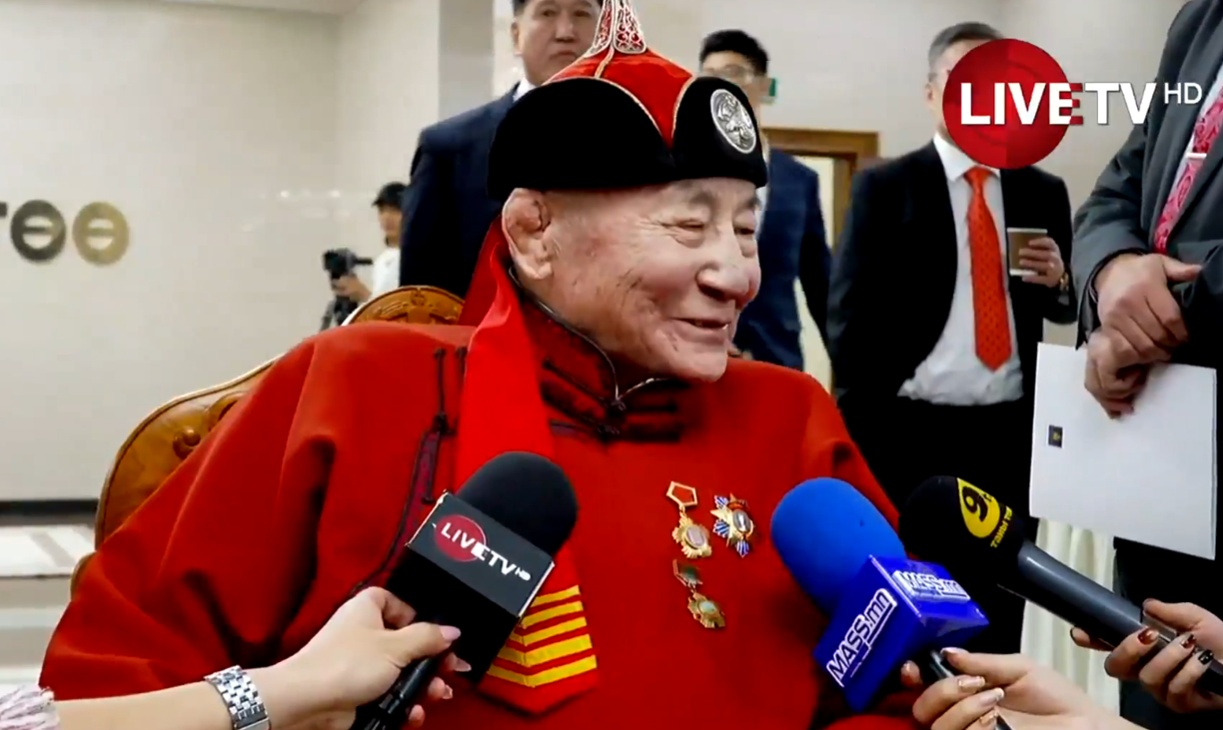 🔴Хөдөлмөрийн баатар Д.Сэрээтэр: Тамирчид маань уйгагүй зүтгээрэй. Зүтгэж явсан цагт хүний хүссэн хүсэл биелдэг юм шүү