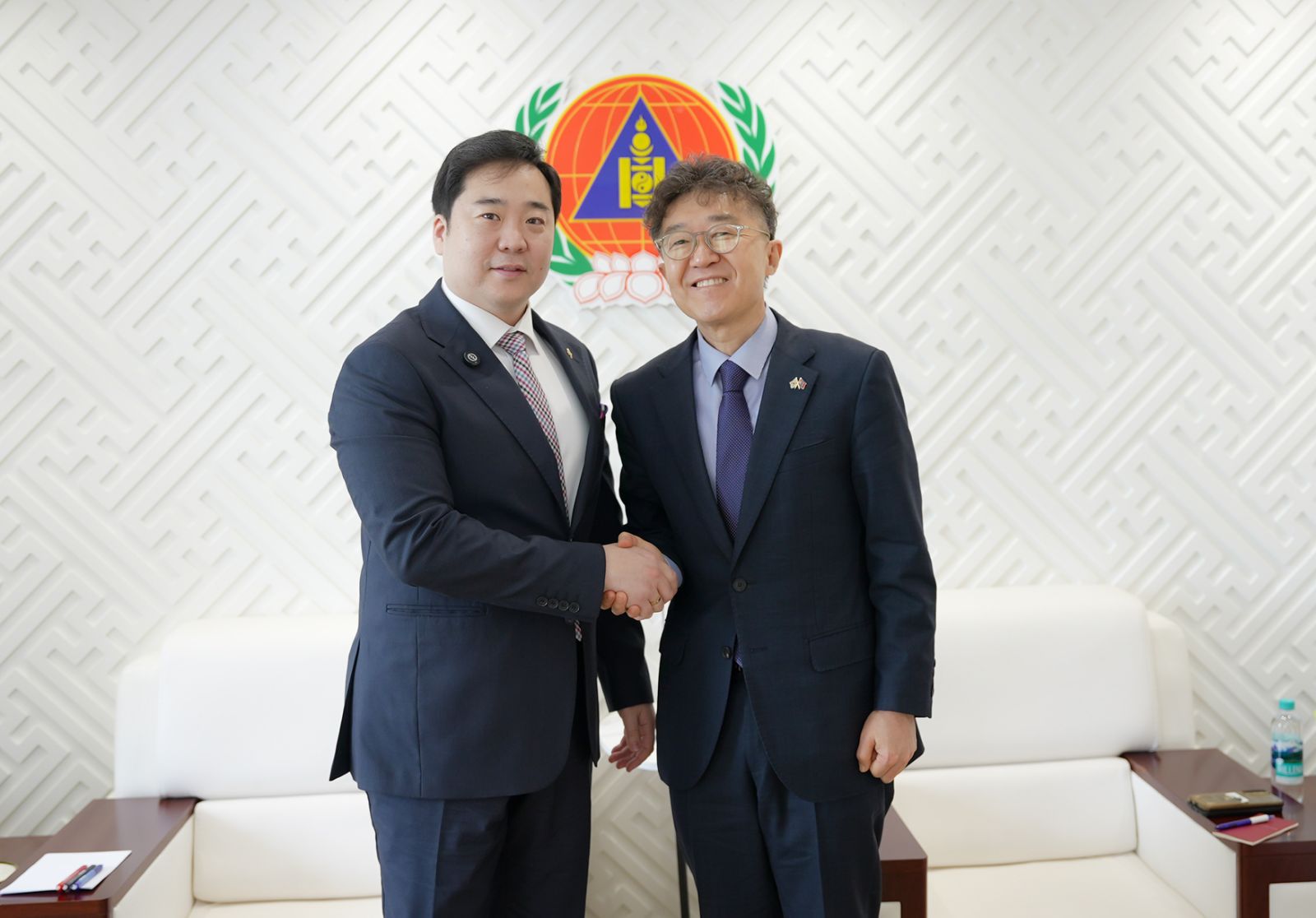 Нийслэлийн онцгой байдлын газрын алба хаагчдыг БНСУ-д чадавхжуулах талаар санал солилцжээ