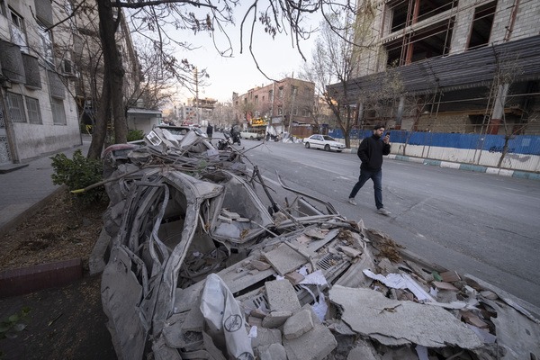 Ойрхи Дорнодын мөргөлдөөнөөс үүдэлтэй дэлхийн эдийн засгийн хямрал нүүрлэлээ