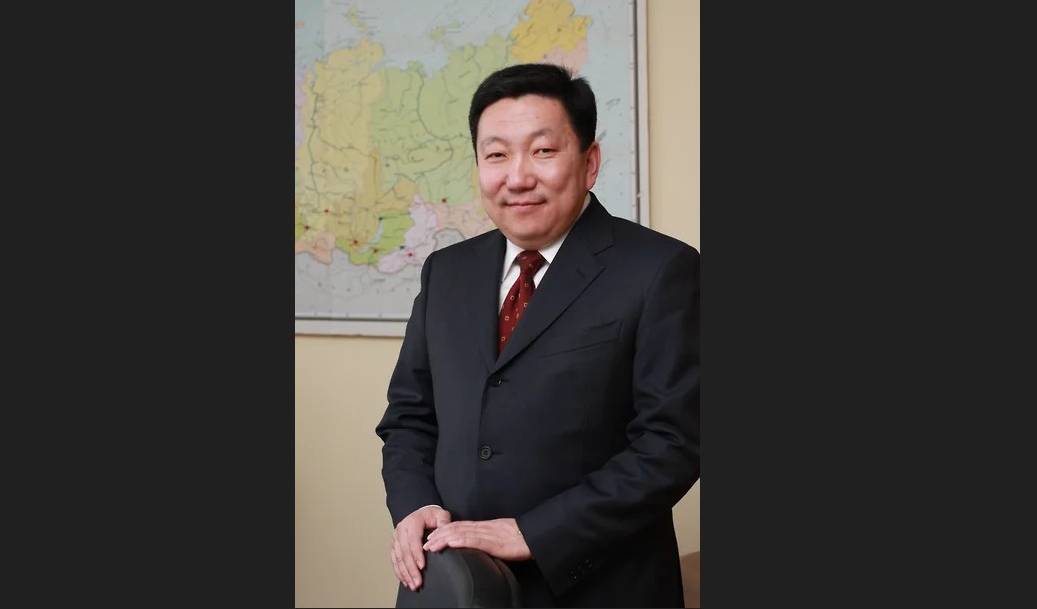 Буриадын нэрт бизнесмэнийг эх орноосоо урвасан хэргээр 20 жилийн хорих ял оноожээ