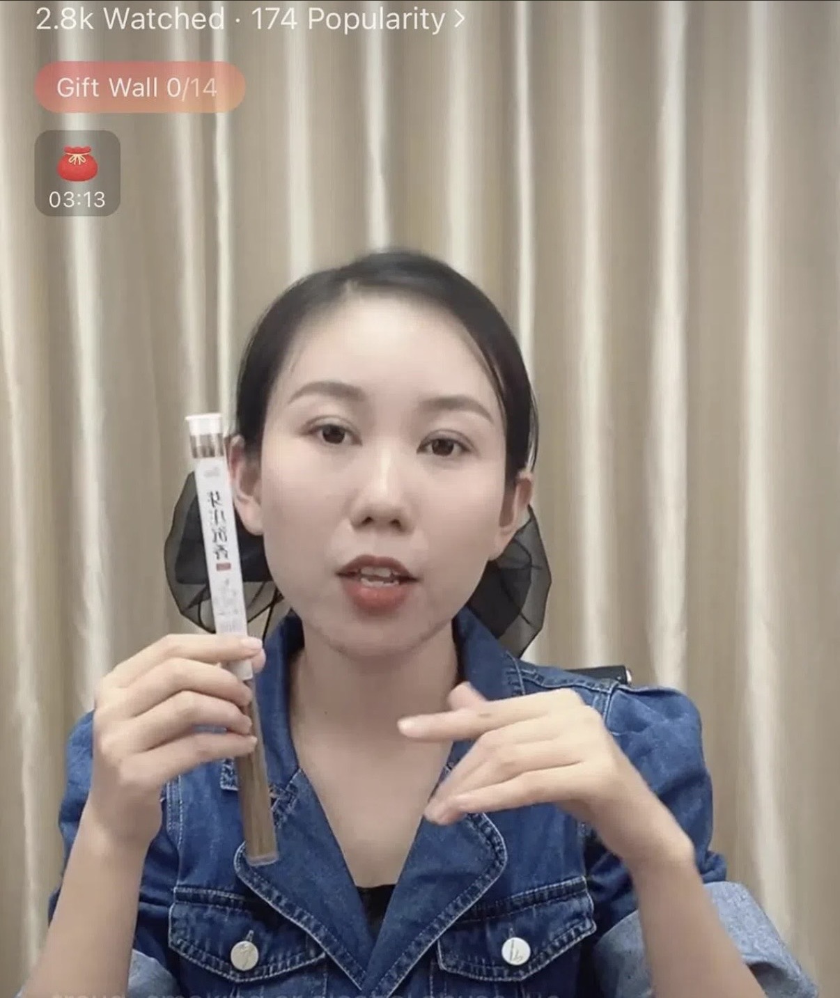 Хятадын алдартай влоггер Ван шууд дамжуулалтын үеэр амиа алджээ