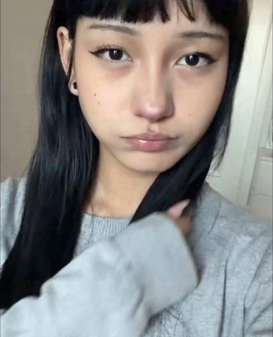 Үе тэнгийн охидыг зодож, дарамталдаг Д.Саямааг яллагдагчаар татаж, Монгол Улсын хилээр гарахыг хоригложээ