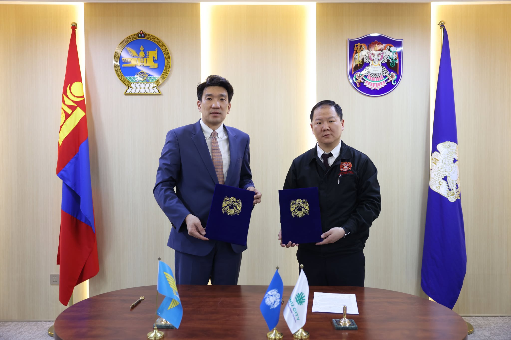 “Улаанбаатар-Хүннү" олон улсын транзит зочид буудлыг “Чингис хаан” ОУНБ-тай гүүрэн гарцаар холбох талаар санамж бичиг байгуулжээ