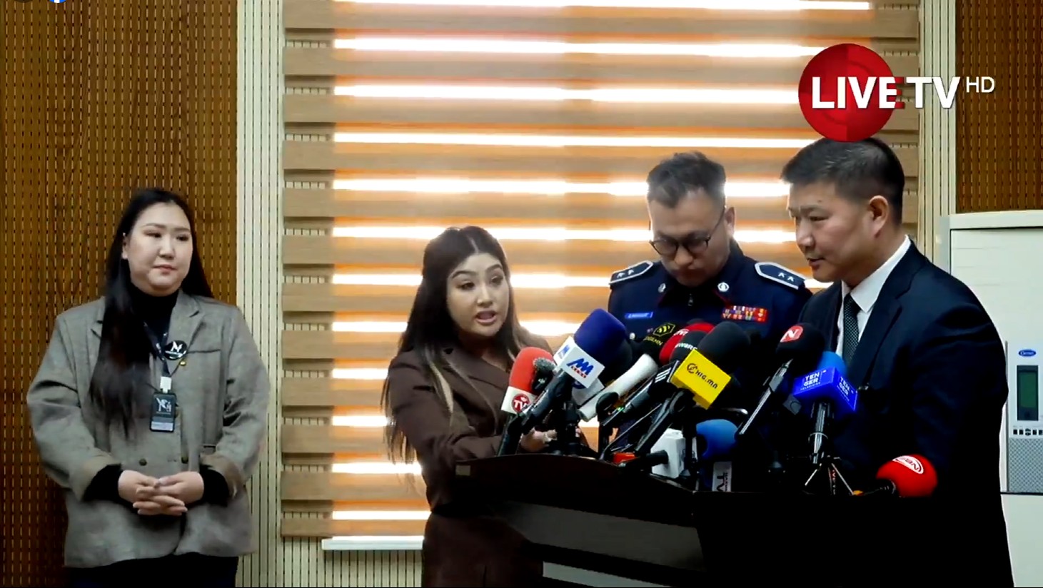 🔴LIVE: Г.Пүрэвдэлгэр: Нэгүүн.мн сайтын сэтгүүлч У бусдыг сүрдүүлж 50 сая, мөн сэтгүүлч Б нь 30 сая төгрөг авсан нь тогтоогдсон