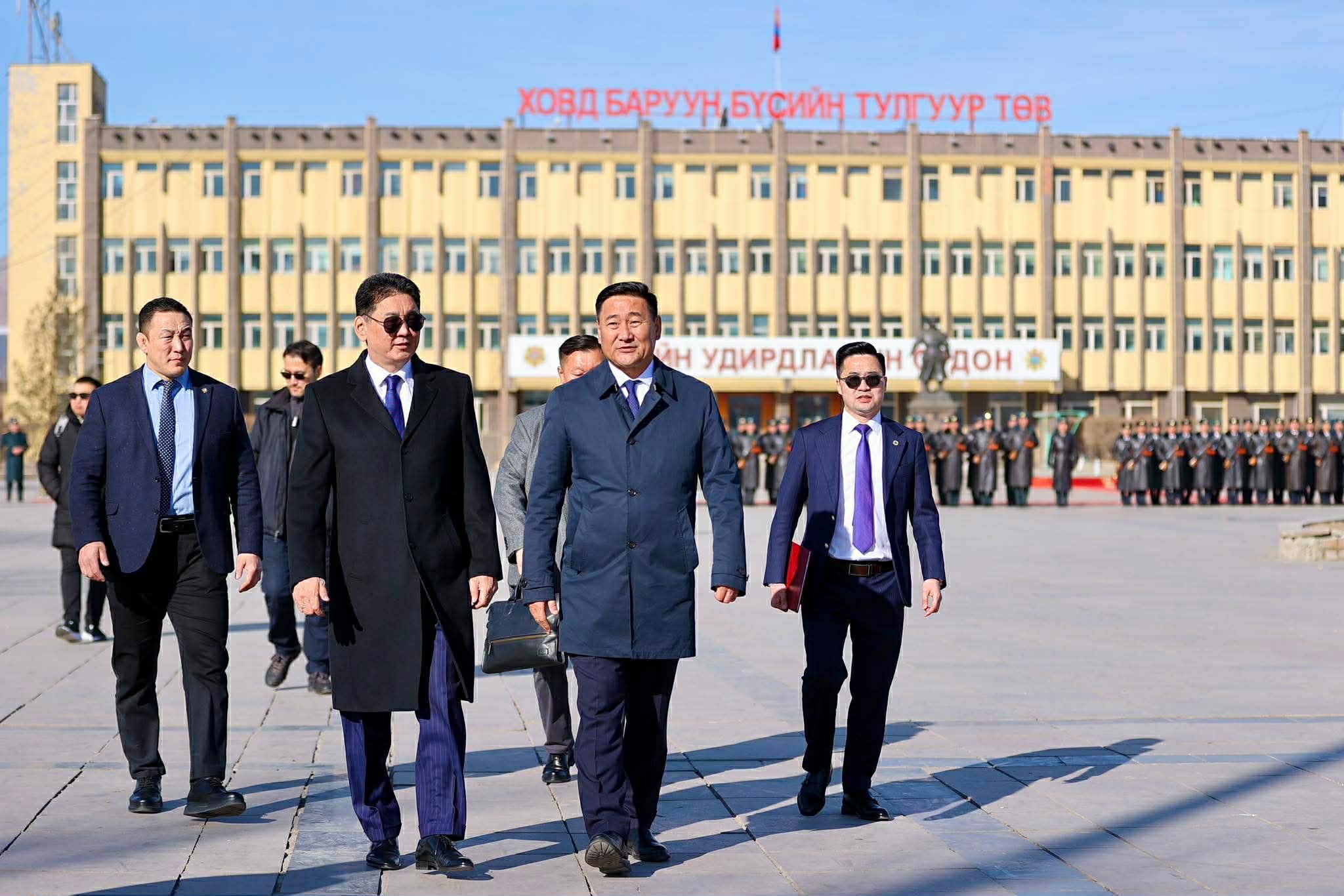 Монгол Улсын eрөнхийлөгч У.Хүрэлсүх Ховд аймагт ажиллаж байна