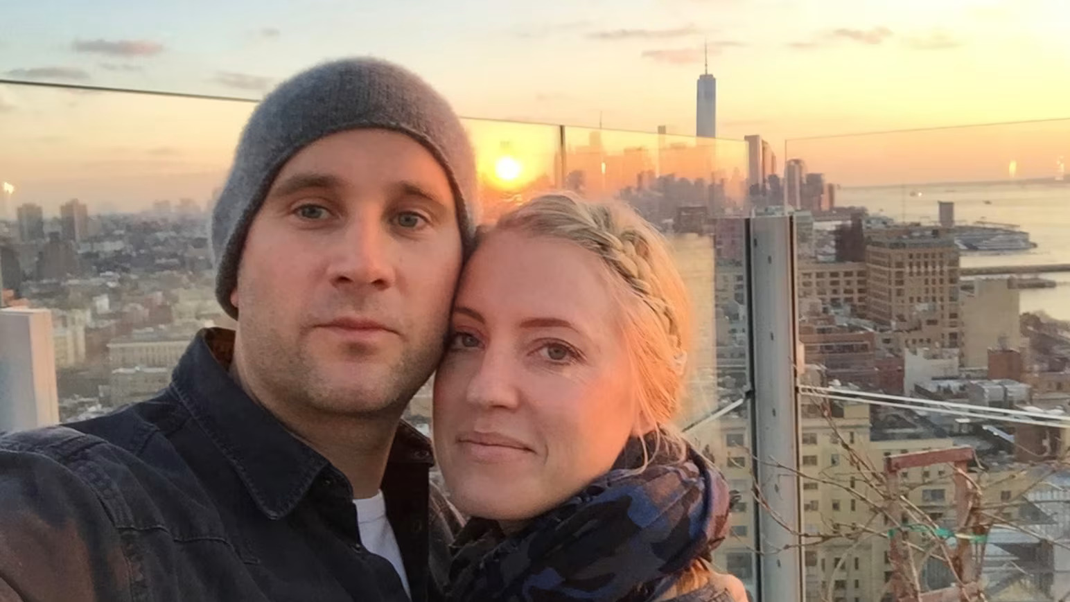 Бага насны хайртайгаа олон жилийн дараа эргэн учирсан гайхалтай түүх