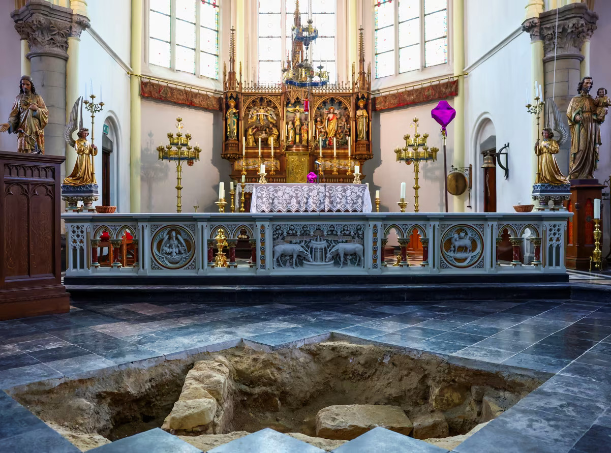 Алдарт шадар цэрэг Д'Артаньяны шарилыг Нидерландаас илрүүллээ