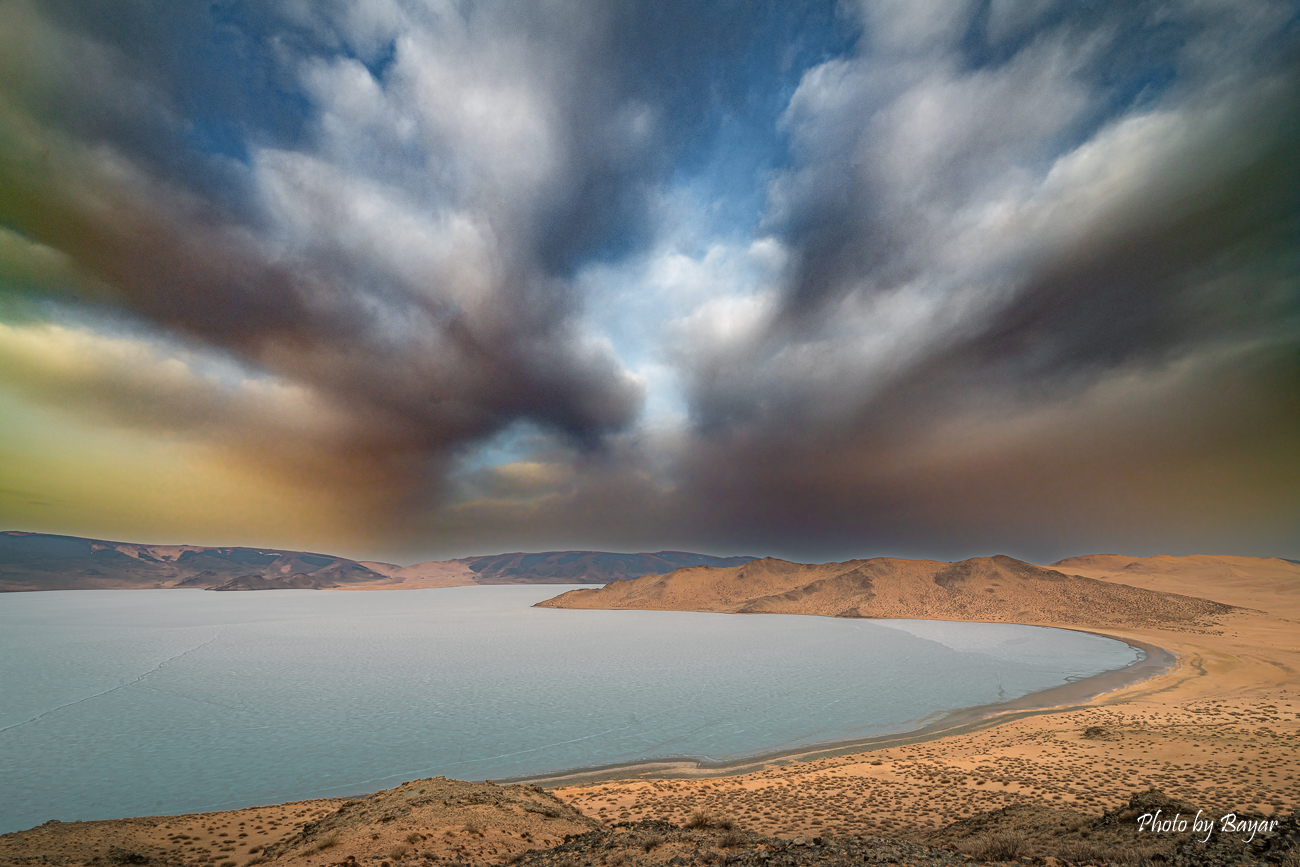 Увс нуурын хотгор, Тэс голын хөндий, Хөвсгөлийн уулархаг нутгаар хур тунадастай