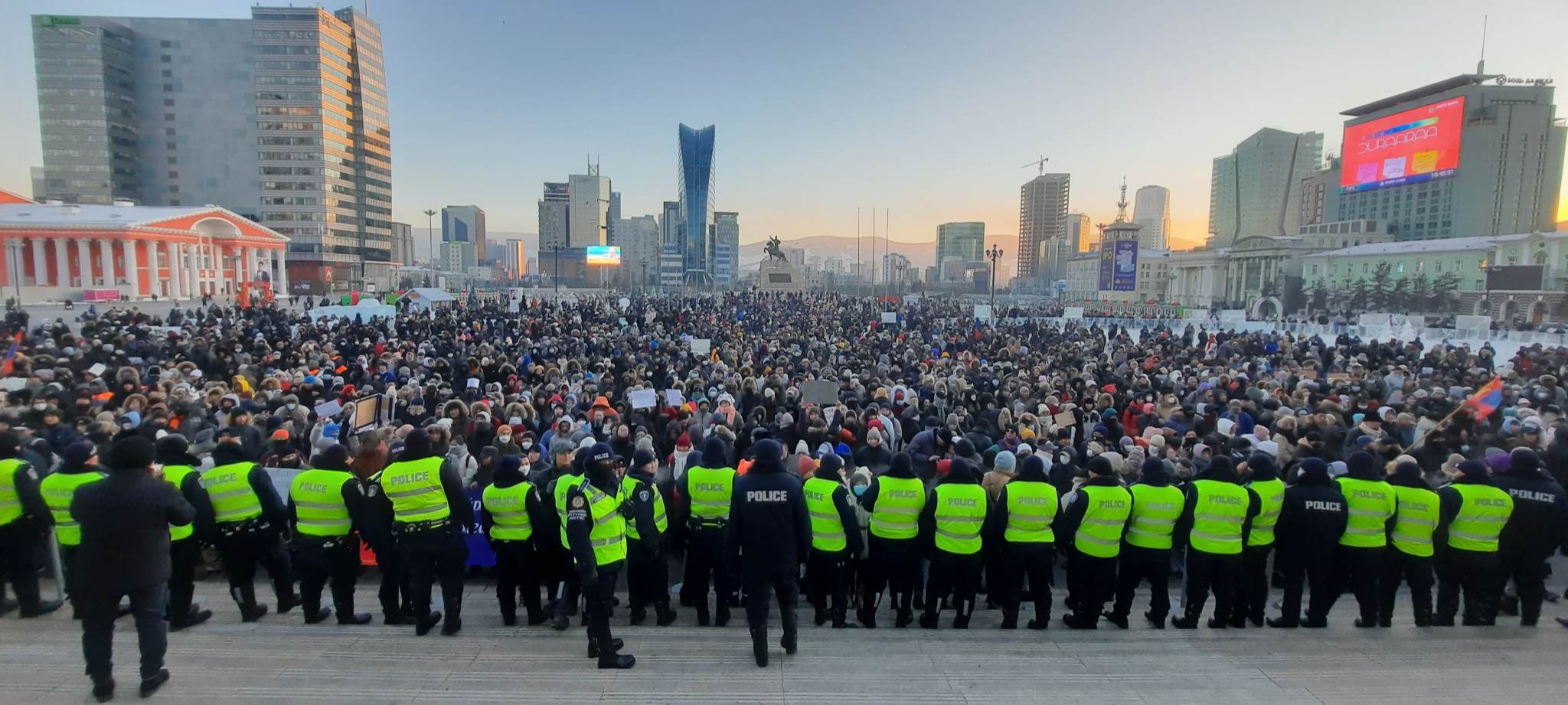 Террорист үйл ажиллагаанд уриалсан гэх хэргийг цагаатгажээ
