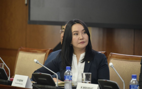 🔴 Ч.Ундрам: Эрүүл мэндийн шалтгааны улмаас сайдаар үргэлжлүүлэн ажиллах боломжгүй