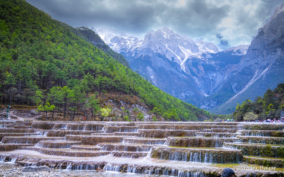 Алтайн салбар уулс болон Арцбогдын өвөр хоолойгоор салхи шуургатай
