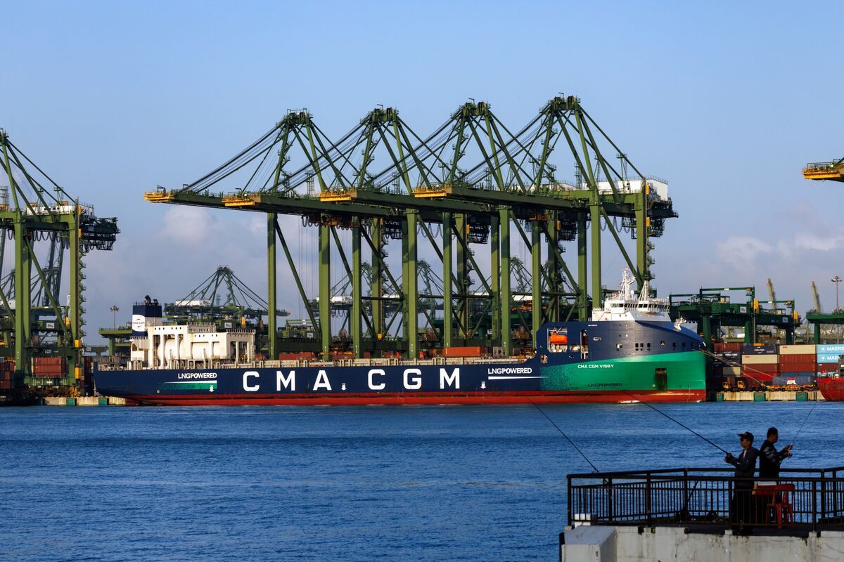 АНУ Сингапуртай хийсэн худалдааны тэнцлийн алдаатай тоо баримтаа залрууллаа