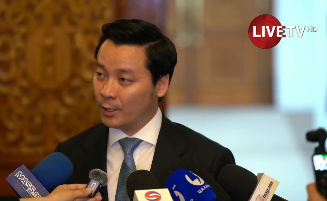 🔴А.Үйлстөгөлдөр: УИХ-ын гишүүдийн 56.4 хувийн саналаар хэлэлцэхийг дэмжлээ