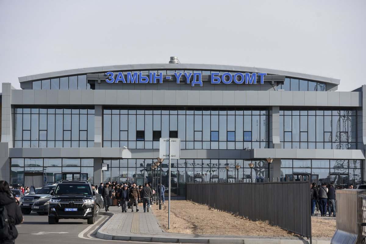 ГЕГ: Хууль бус үйлдэл гаргасан эсэх нь тогтоогдох хүртэл Замын-Үүд дэх гаалийн газрын улсын байцаагчийн эрхийг түр түдгэлзүүллээ