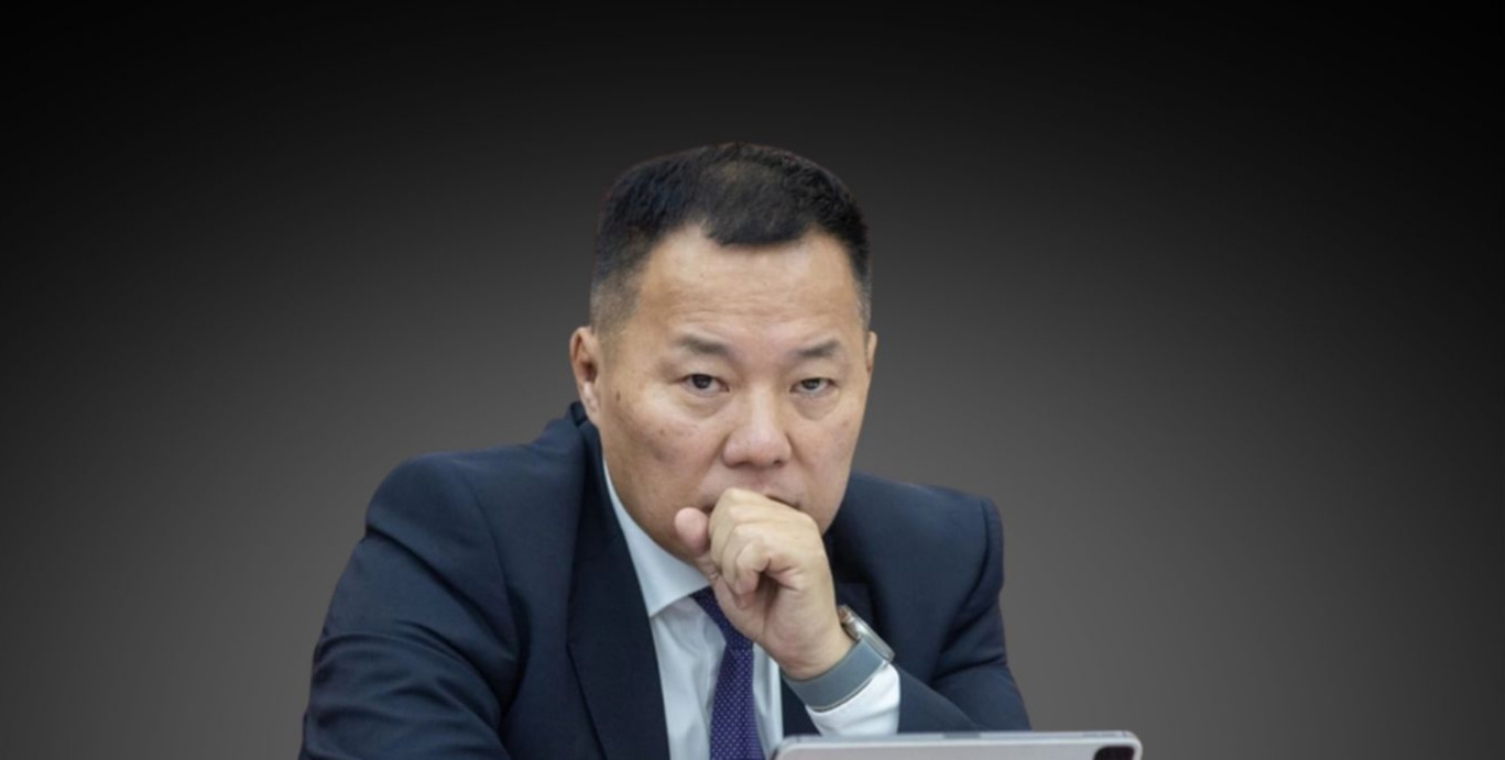 О.Цогтгэрэл С.Баярцогтын “сүүдэр”-т яваад орчихлоо