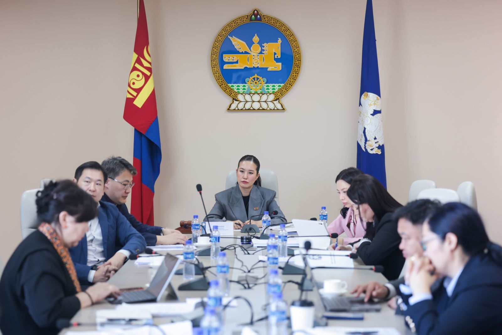 Нийслэлийн хэмжээнд англи хэлний 210 багшийн дутагдалтай байна