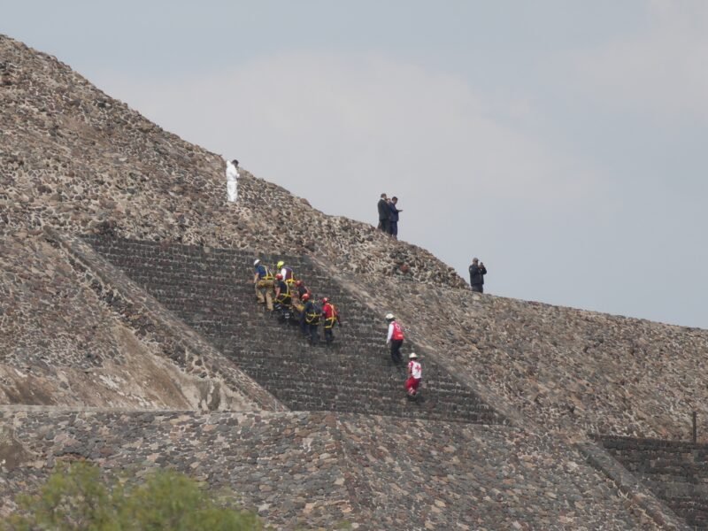 Мексикийн Теотиуакан пирамидад буудалцаан болж Канадын жуулчин амиа алджээ