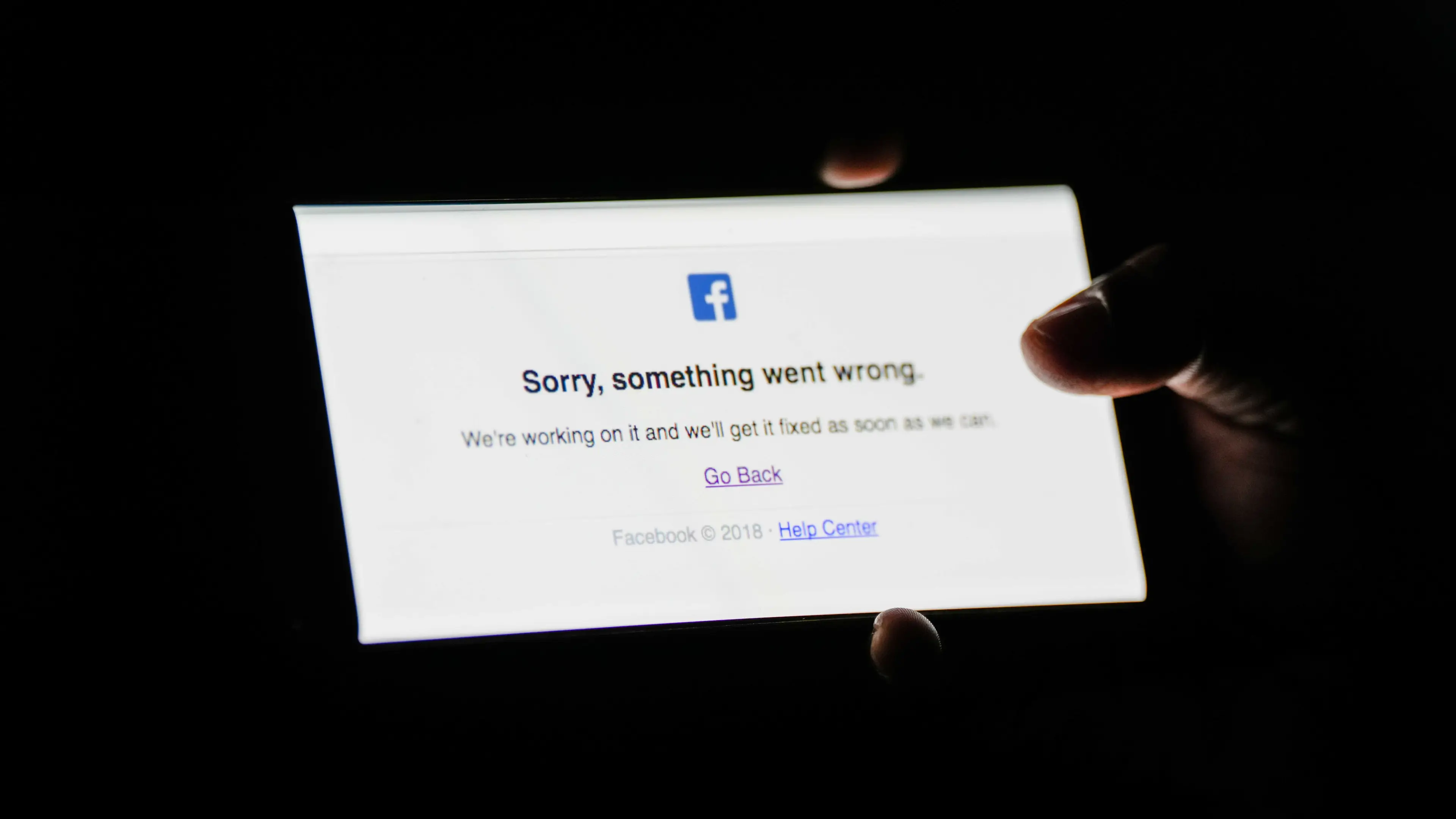 Мета компанийн Facebook, Instagram дэлхий даяар тасалдлаа