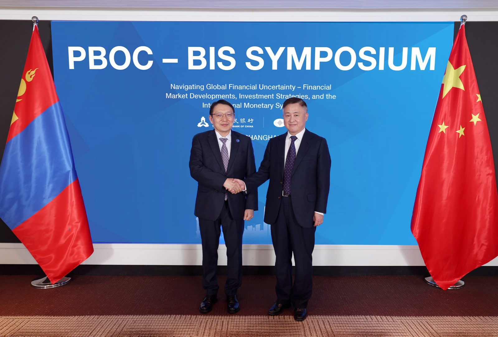 Монголбанкны Ерөнхийлөгч өндөр түвшний симпозиумд оролцож, Хятадын Ардын банкны Ерөнхийлөгчтэй уулзлаа