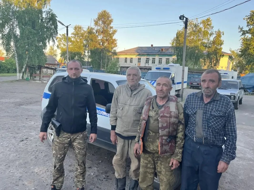 Эрхүү мужийн тайгад тав хоног төөрч амьд үлдсэн гурван иргэнийг аварчээ