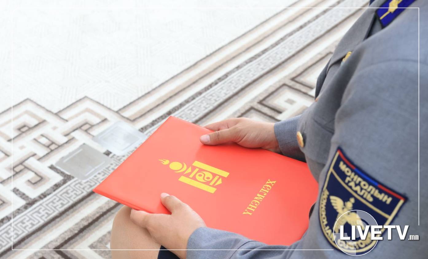 Замын-Үүдийн гаалийн удирдах албан тушаалтныг гурван жил хорихоор болов