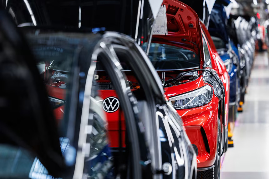 "Volkswagen" групп 100 мянган ажлын байрыг цомхотгохоор төлөвлөж байна