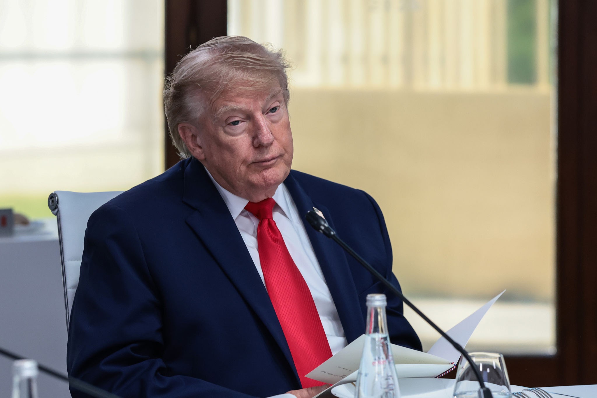 Дональд Трамп америкчуудыг шатахууны үнийн өсөлттэй эвлэрэхийг уриалав