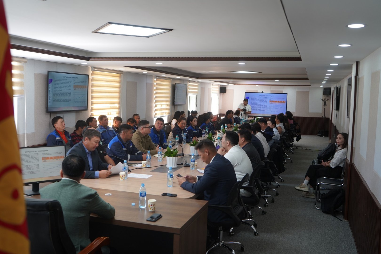 532331192 1092207293043707 8008378715069808078 N