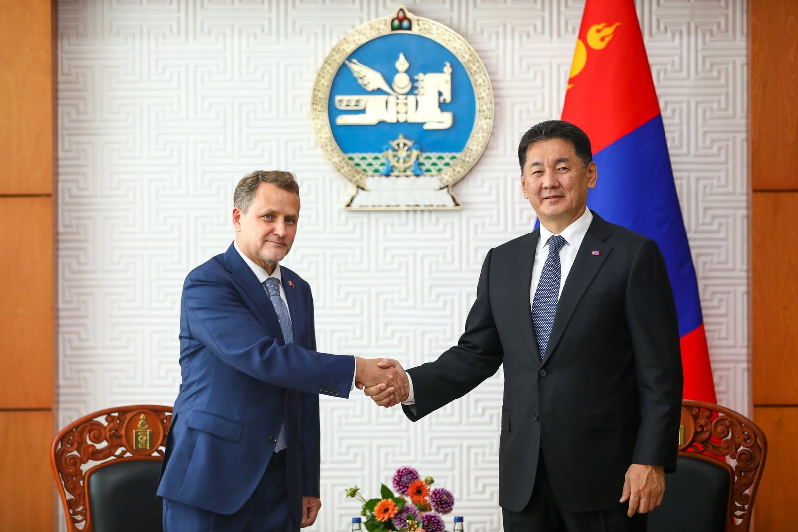 552827232 852983770412612 8425397200465461232 N