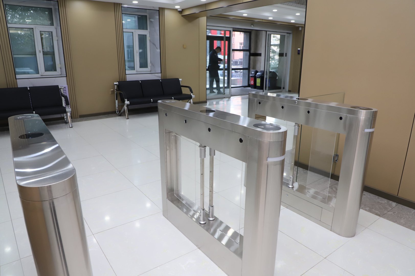 68Edf2E4E337Fe7967A304B2 Min