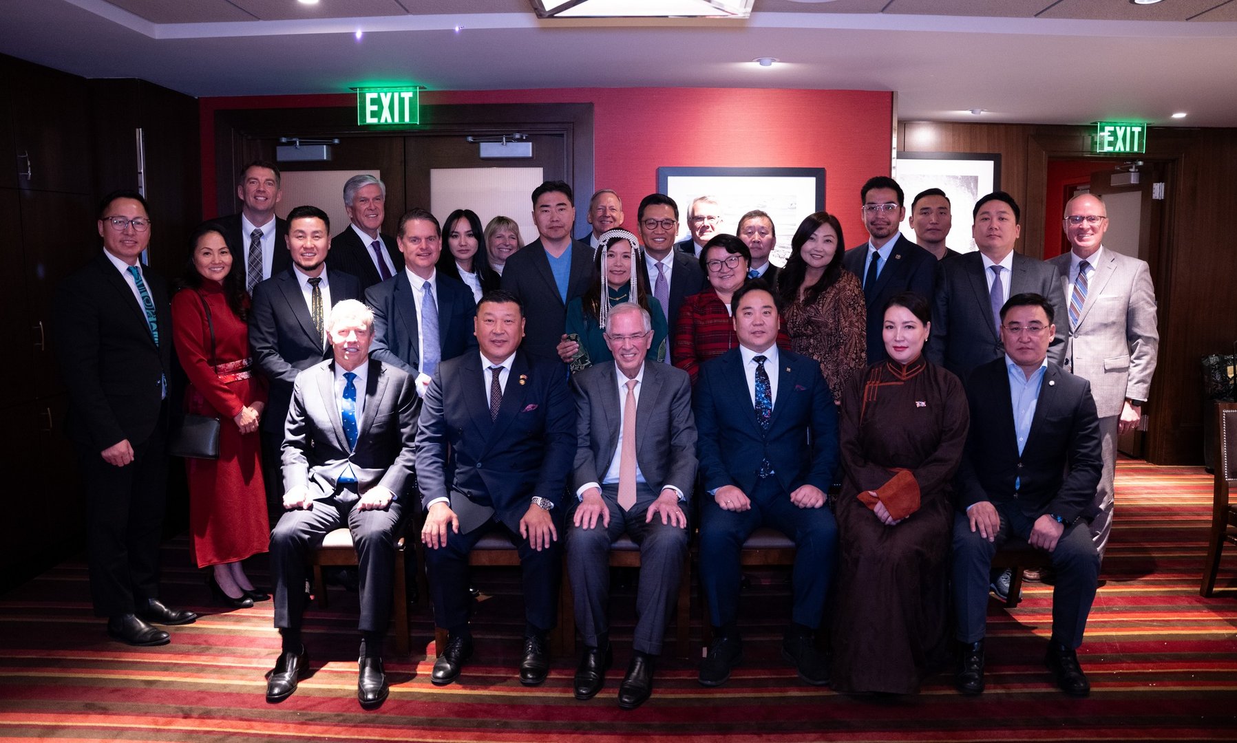 574925574 1131973192441625 2077927476739106429 N