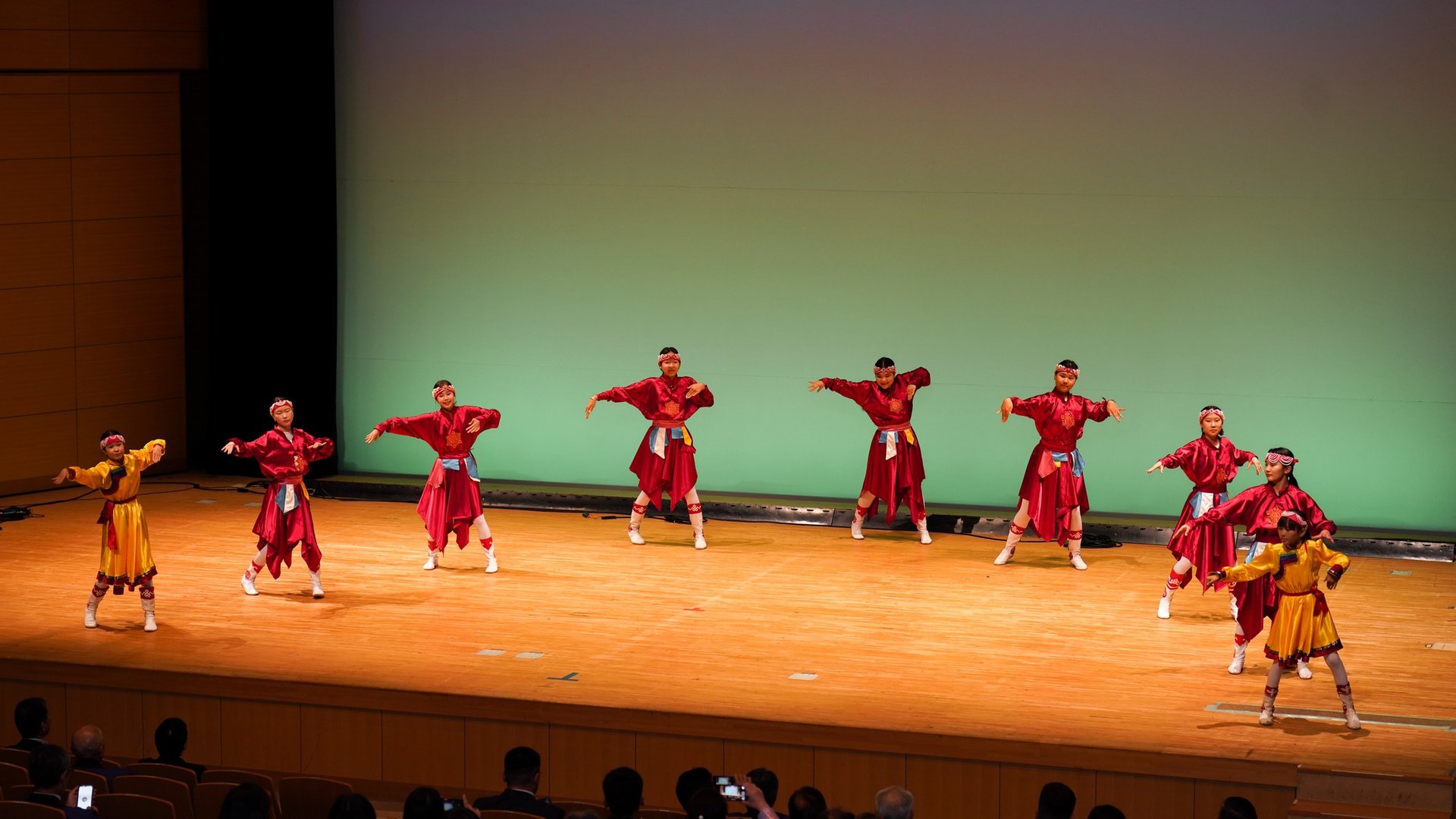 559876026 763583343364096 6354339056968813208 N