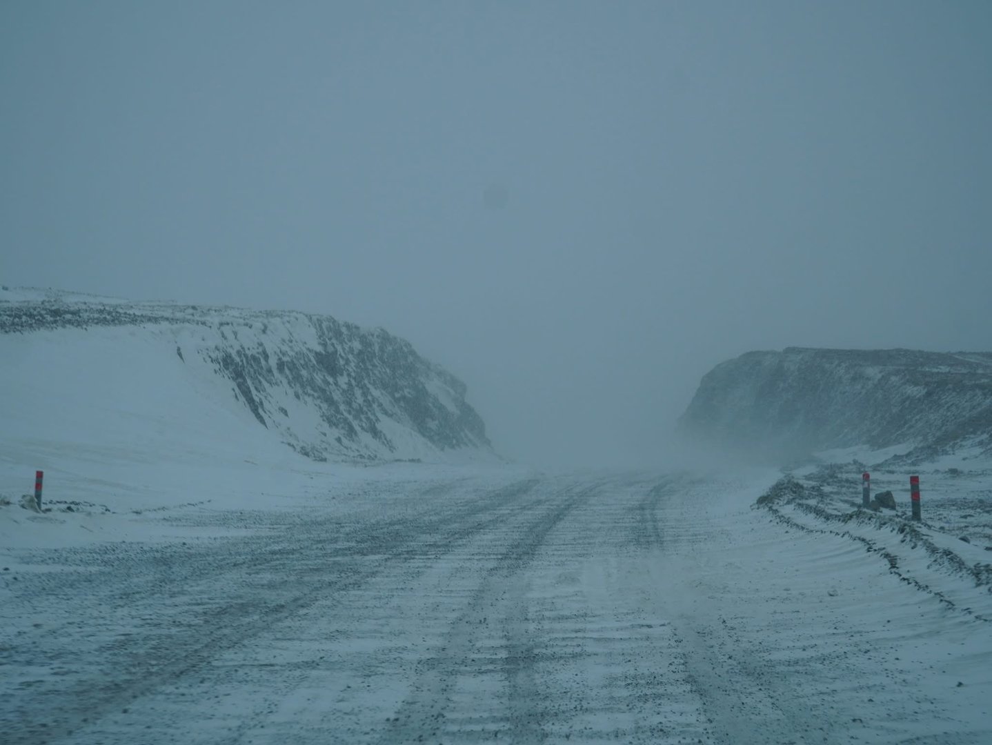 586038512 793637273704394 1228292225411035739 N