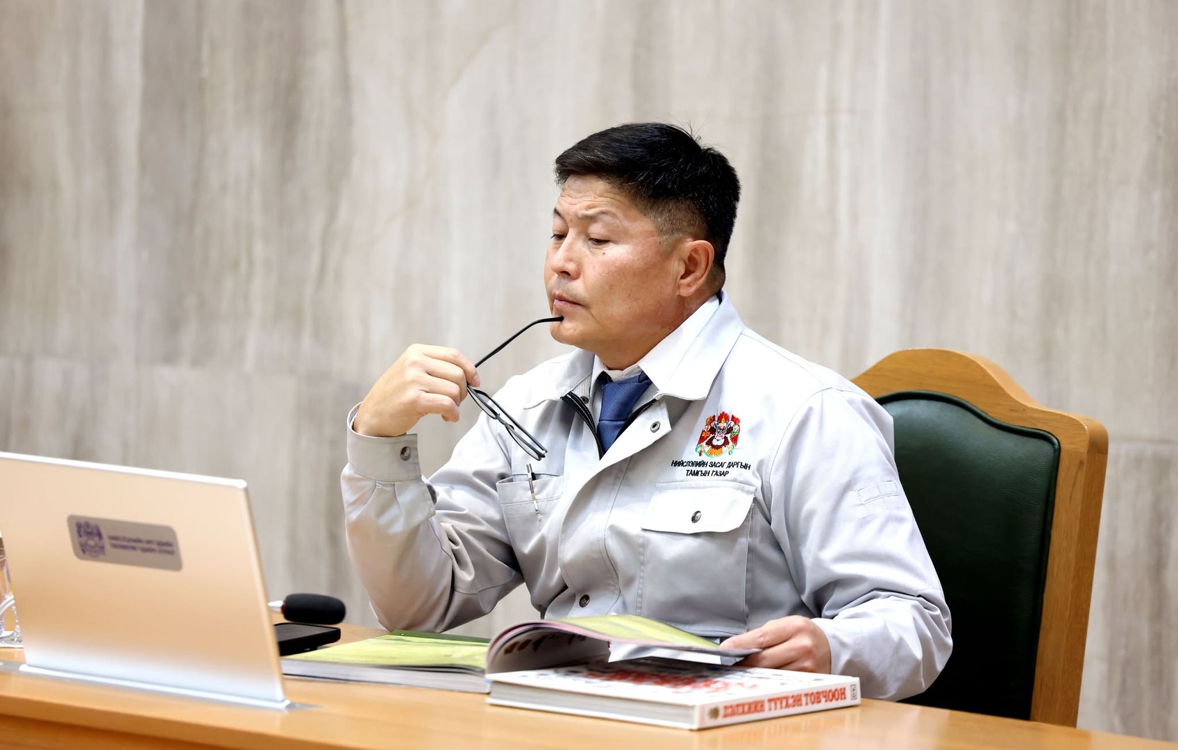 6932770Ae337Fe7967A30Ab7