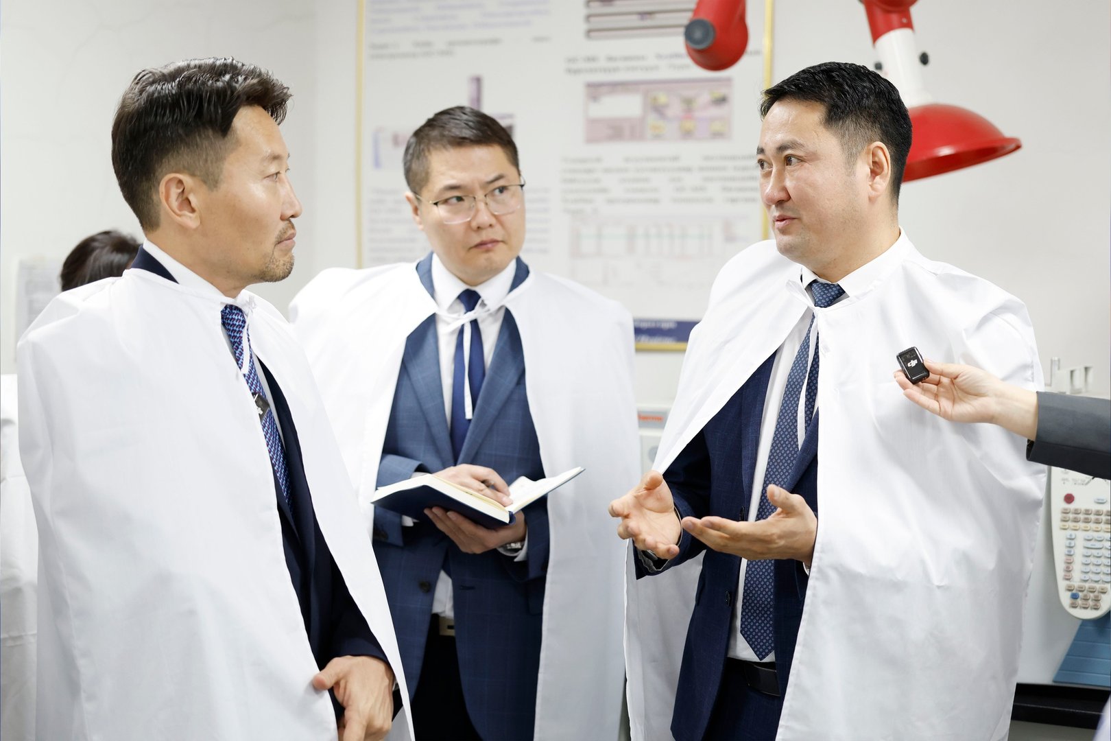 619680492 1562891392506892 8679311892347410987 N