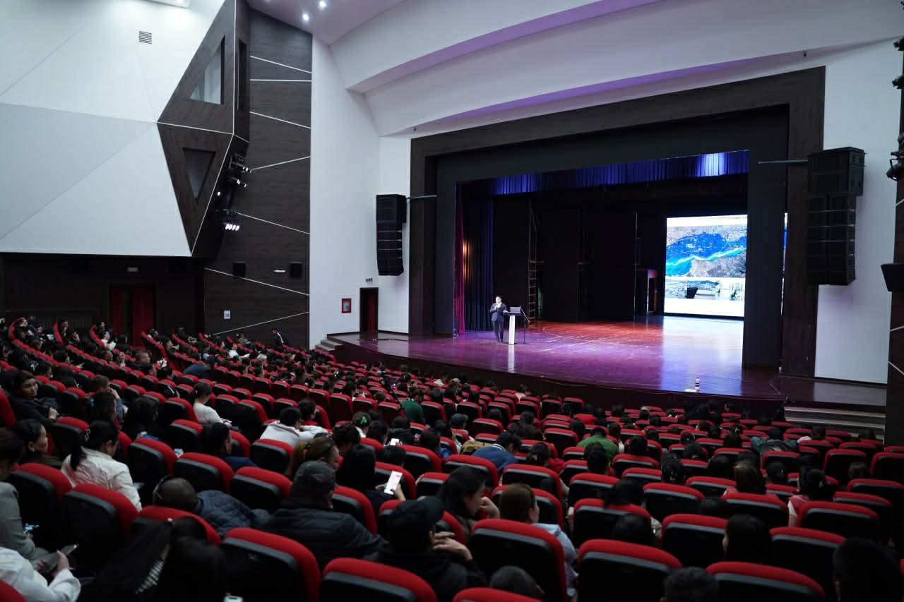 53A8Aba306004A87D8801Fb5Cc0Fdbe6