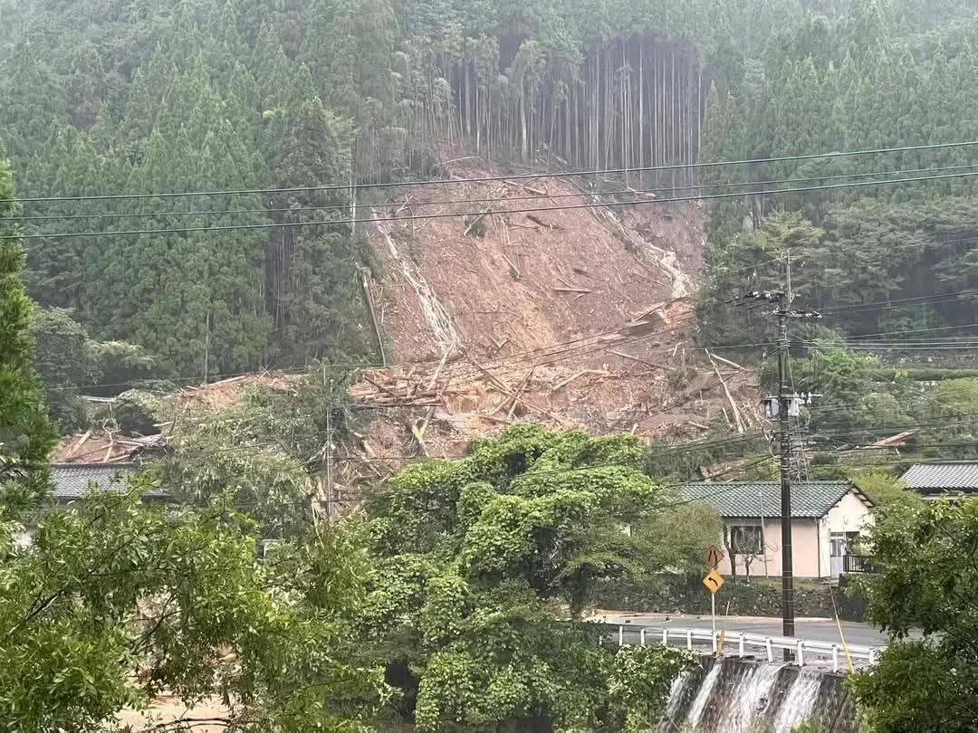 89f990399b0a49e280513778973d38db